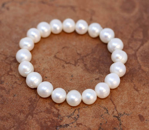 Beaded Freshwater Pearl Stretch Bracelet