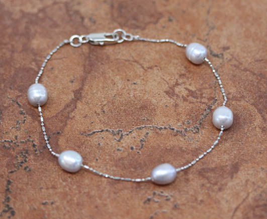 Beaded Pearl Fashion Station Bracelet