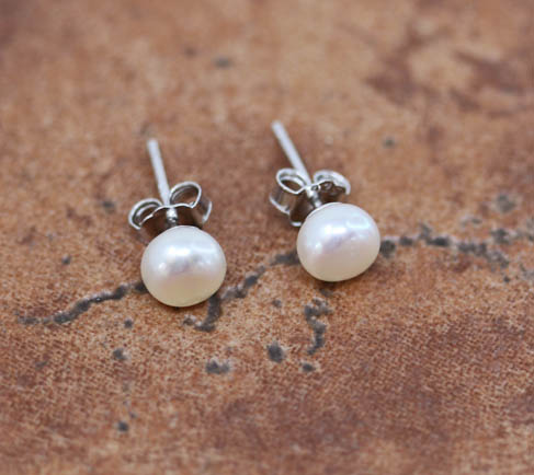 Sterling Silver Freshwater Pearl Earrings