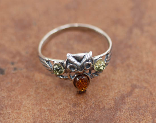 Sterling Silver Baltic Amber Owl Ring Size 9 1/2