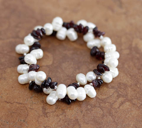 Beaded Garnet Pearl Stretch Nugget Bracelet