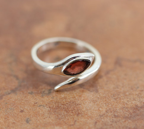 Sterling Silver Garnet Ring Size 6_8