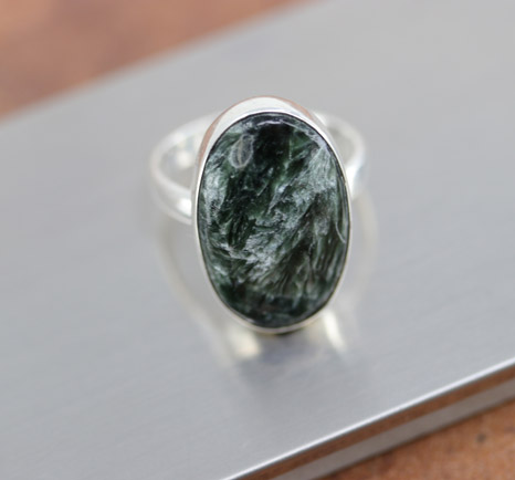 Sterling Silver Green Seraphinite Ring Size 7 1/2