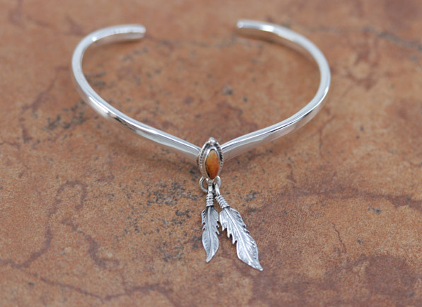 Navajo Silver Spiny Oyster Feather Bracelet