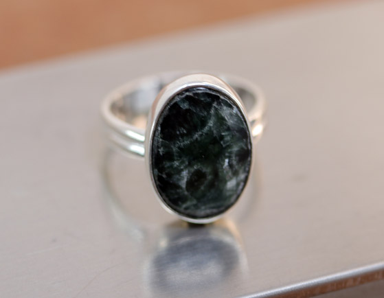 Sterling Silver Green Seraphinite Ring Size 7 1/2