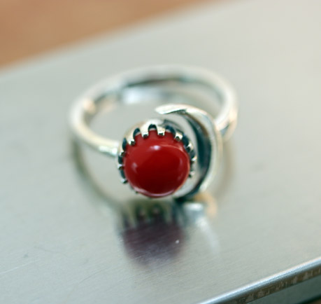 Sterling Moon Coral Ring Size 7_8